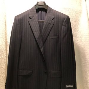 NWT Hickey Freeman Suit, Size 44 Reg/W38
